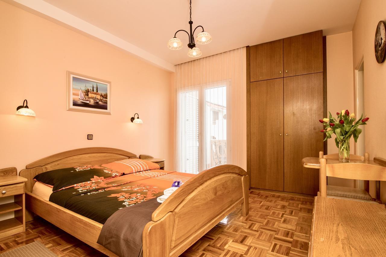 Pansion Adria Hotel Sveti Filip i Jakov Exterior photo