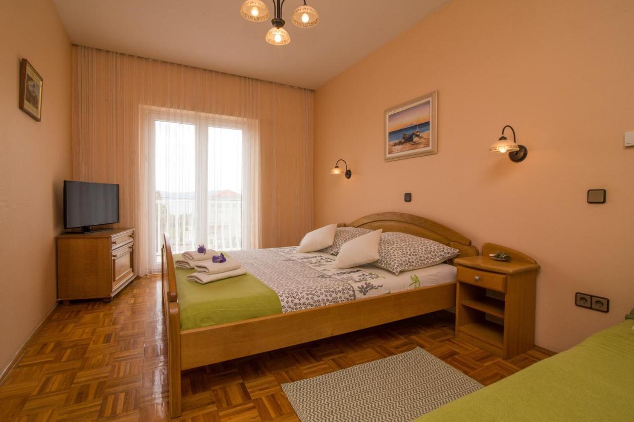 Pansion Adria Hotel Sveti Filip i Jakov Exterior photo